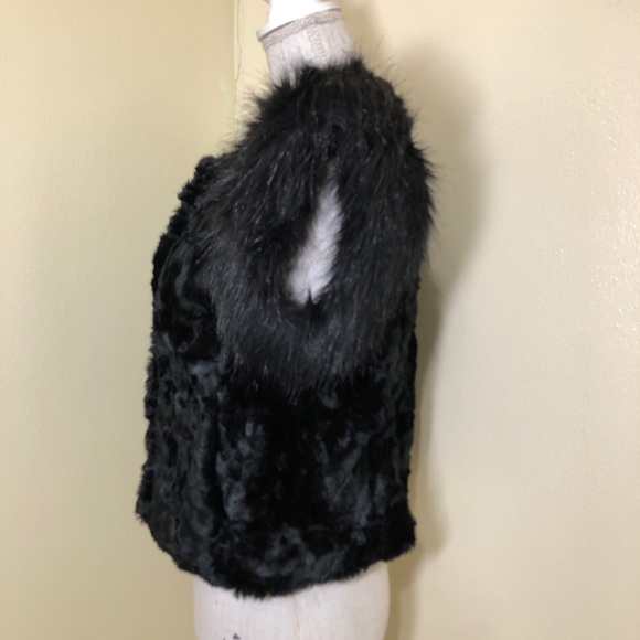 Neiman Marcus Taylor Skaist Faux Fur Vest - Picture 4 of 6